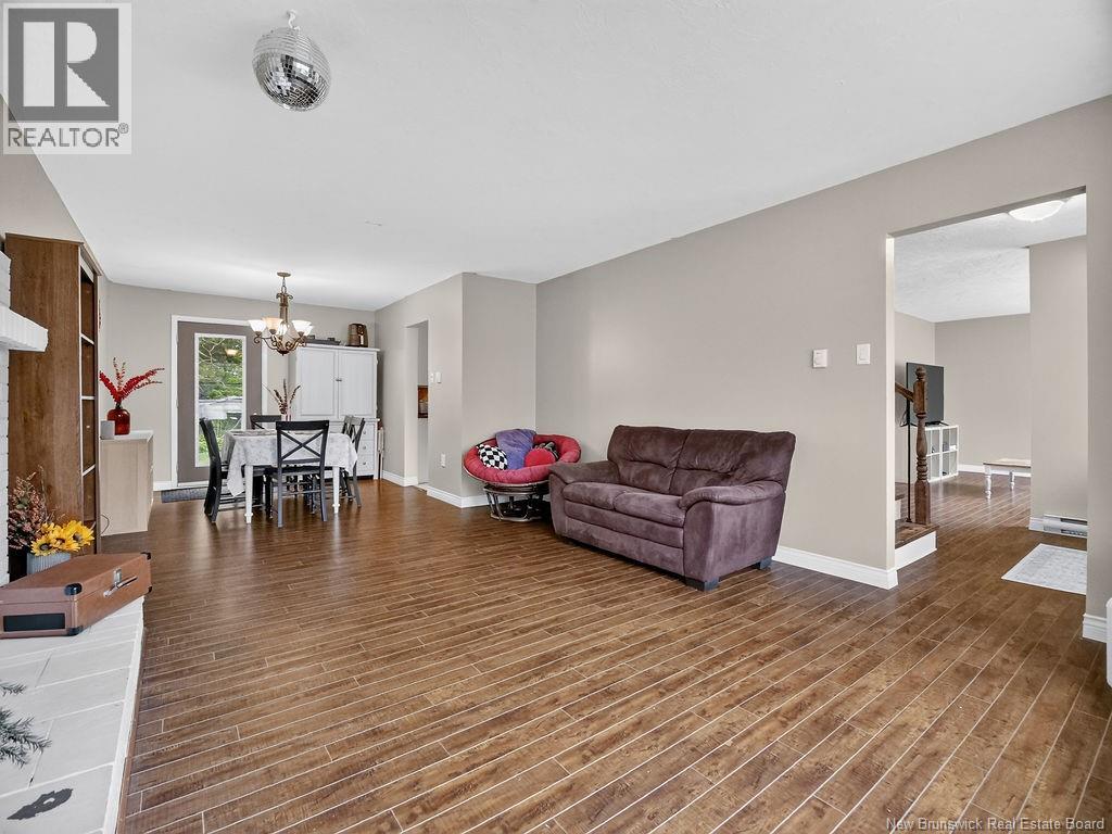 121 Cherrylawn Drive Property Photo 15