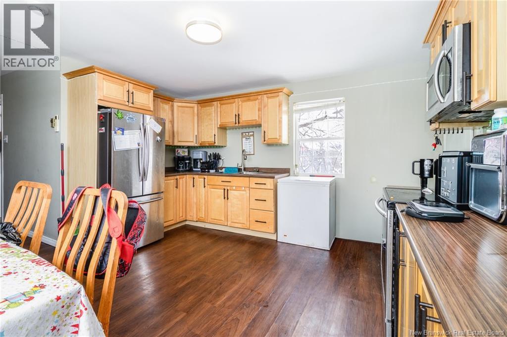 490 Golf Street Property Photo 7