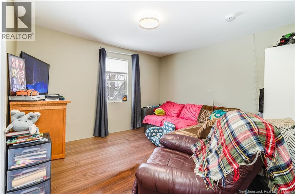 490 Golf Street Property Photo 8