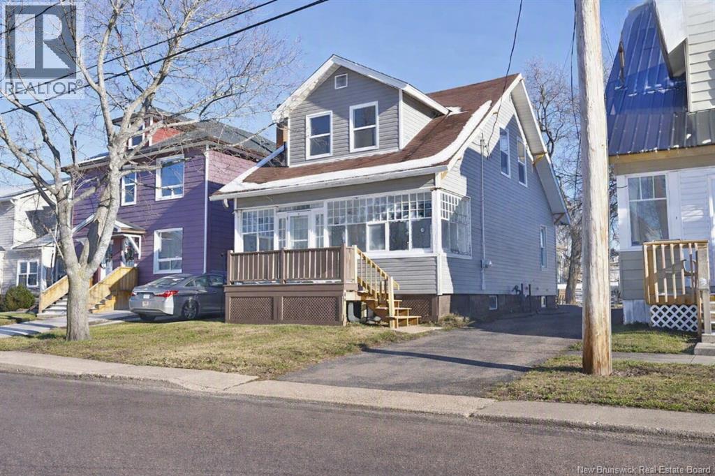 15 Lockhart Avenue