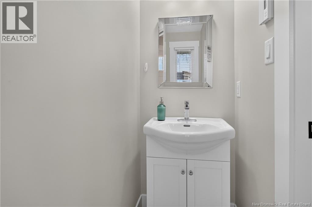 88 Macintosh Boulevard Property Photo 10