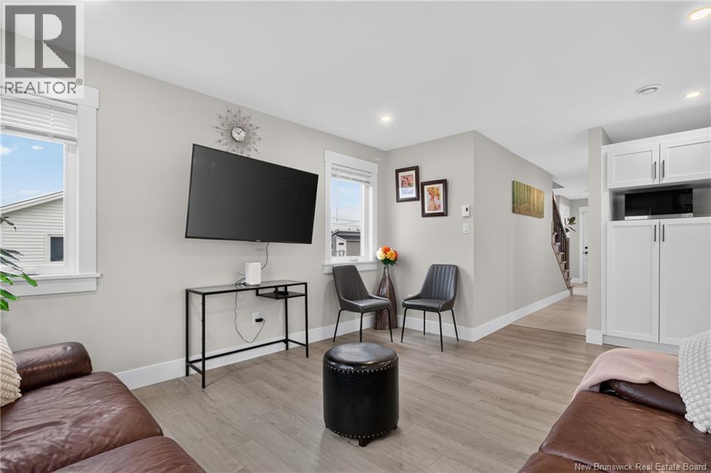 88 Macintosh Boulevard Property Photo 14