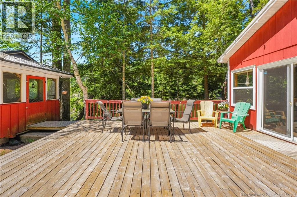 111 Camp Road Property Photo 5