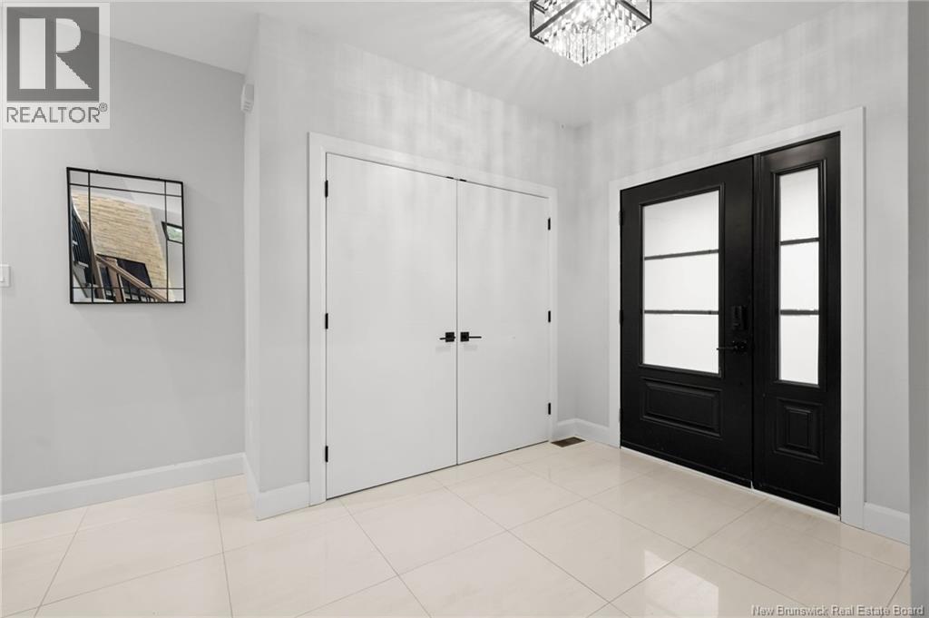 18 London Lane Property Photo 3