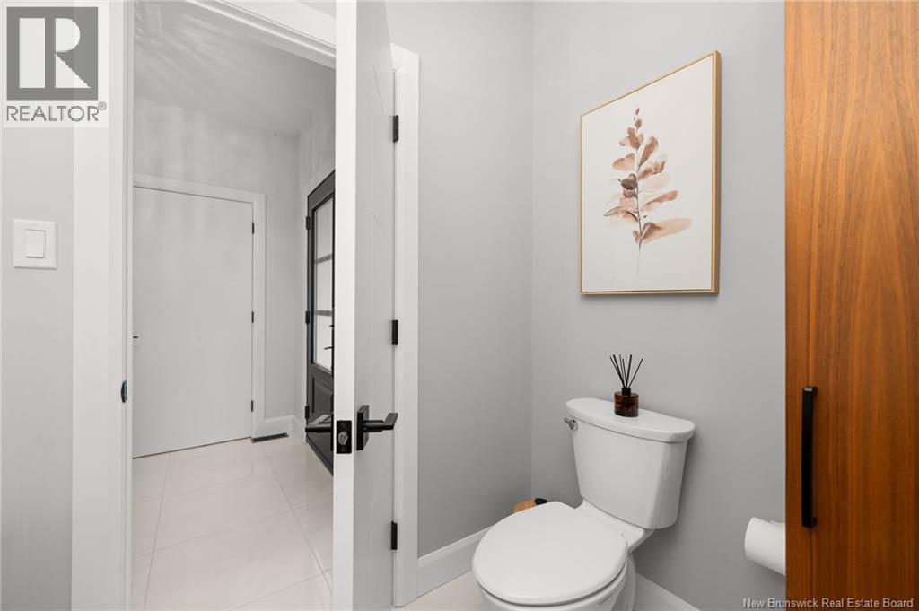 18 London Lane Property Photo 4