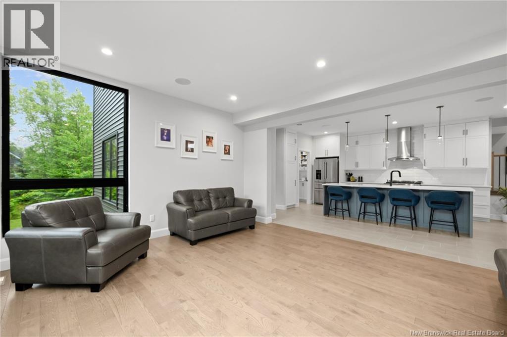 18 London Lane Property Photo 17