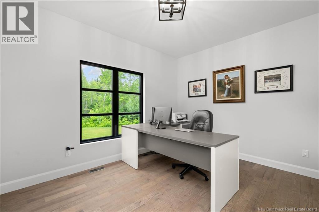 18 London Lane Property Photo 18