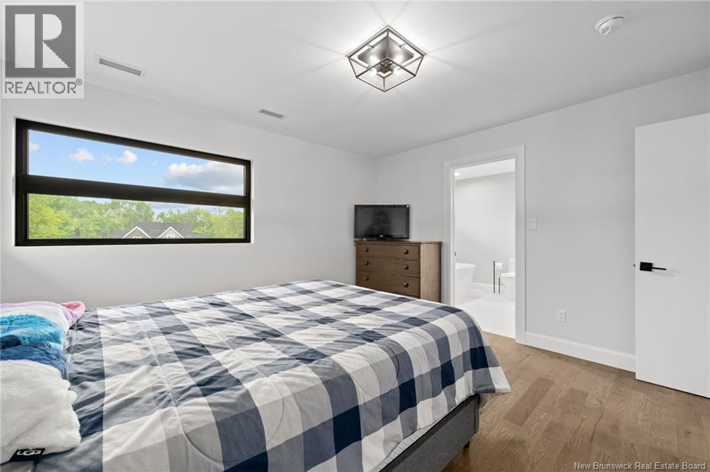 18 London Lane Property Photo 25