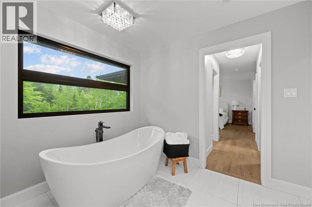 18 London Lane Property Photo 32