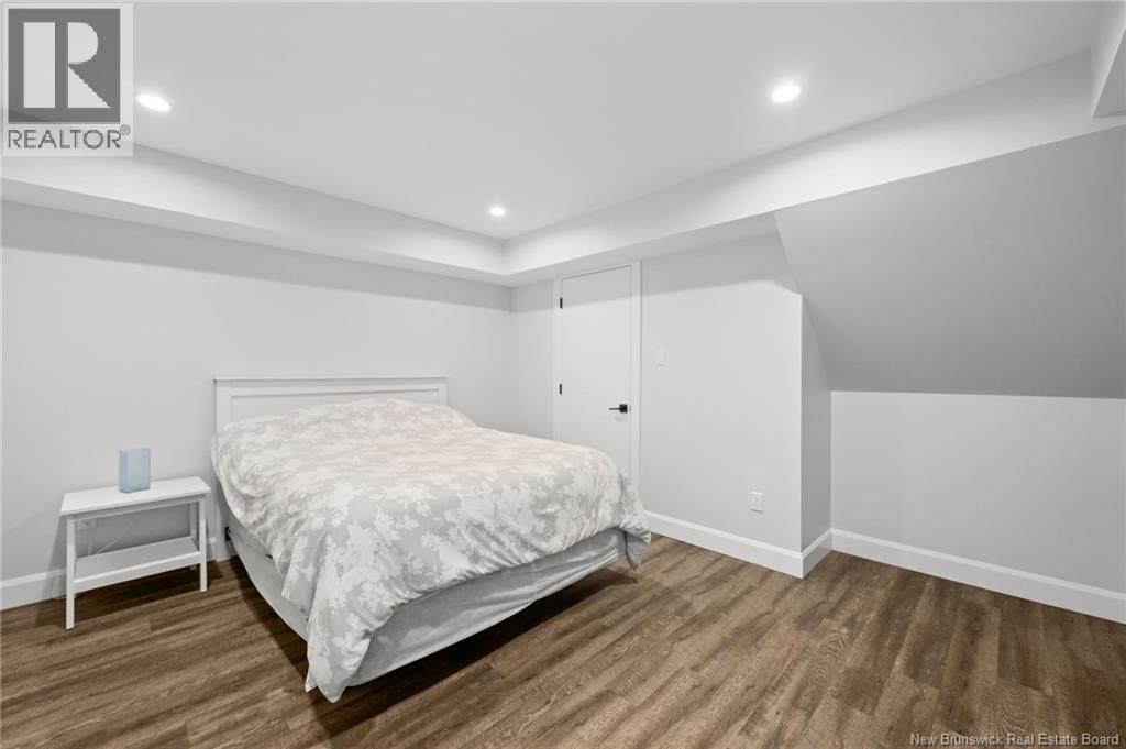 18 London Lane Property Photo 40