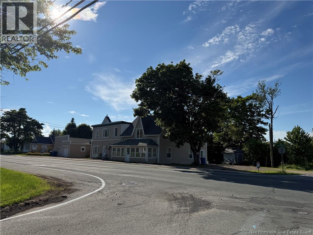 707 Boulevard St-pierre Ouest Property Photo 3