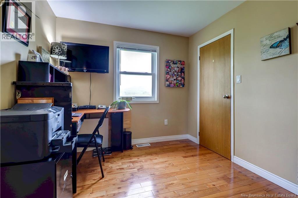 55 Hawthorne Road Property Photo 20