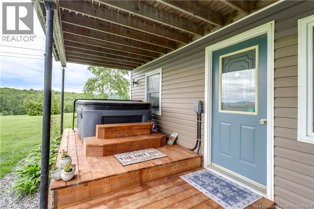 55 Hawthorne Road Property Photo 34