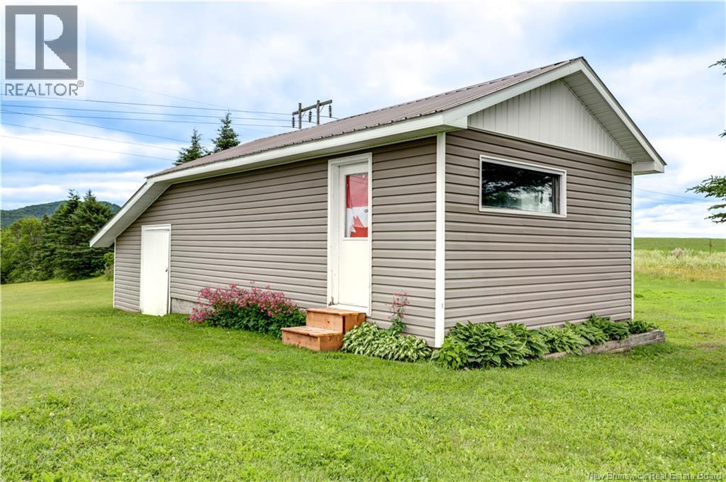 55 Hawthorne Road Property Photo 42