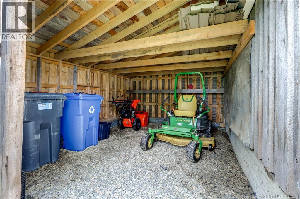 55 Hawthorne Road Property Photo 44