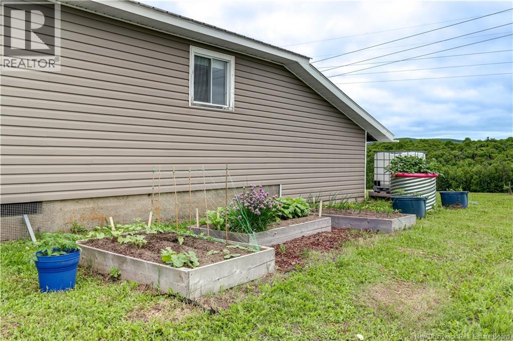 55 Hawthorne Road Property Photo 45