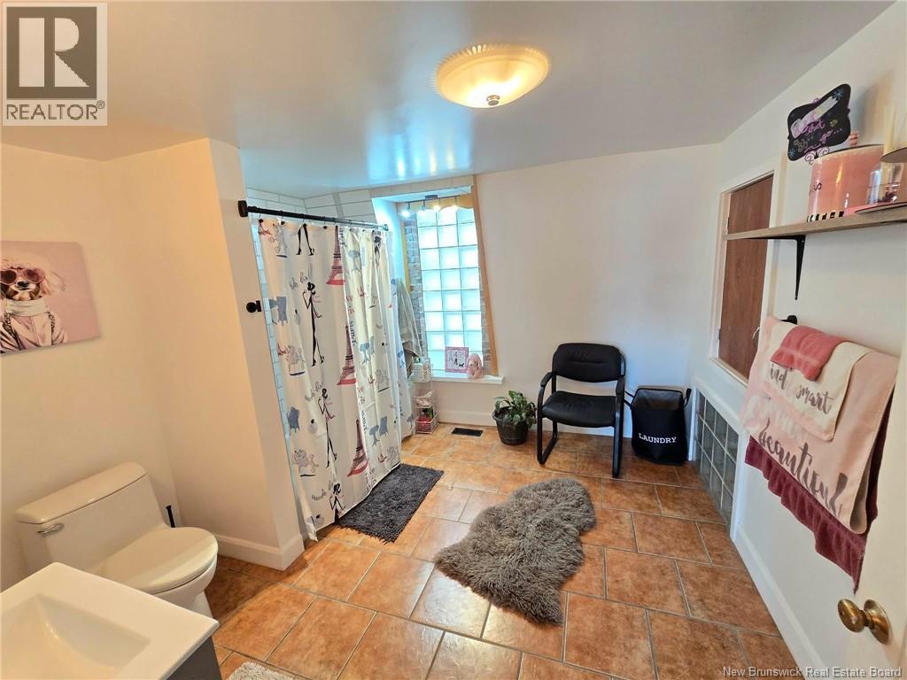 666 King Property Photo 37