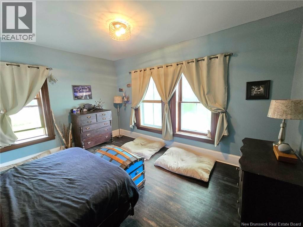 666 King Property Photo 39