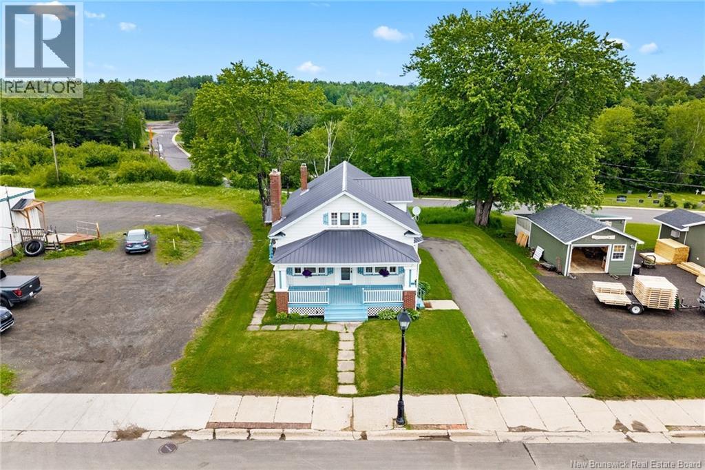 98 Main Street Property Photo 4
