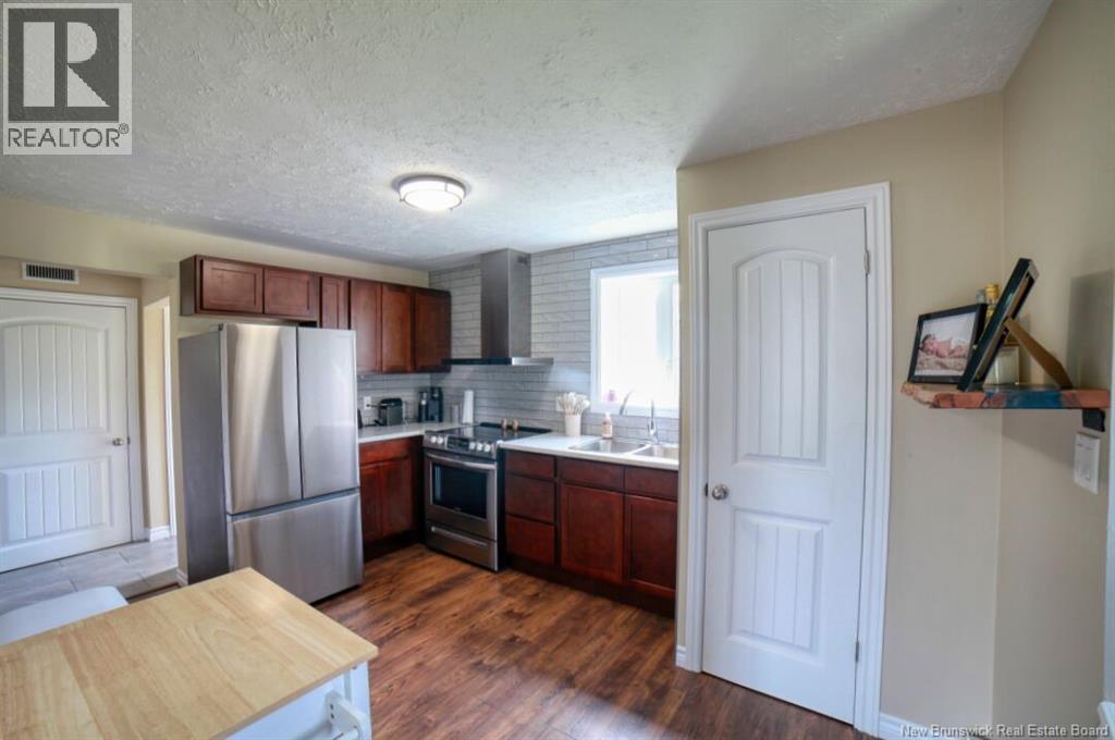 250 Raymond Property Photo 6