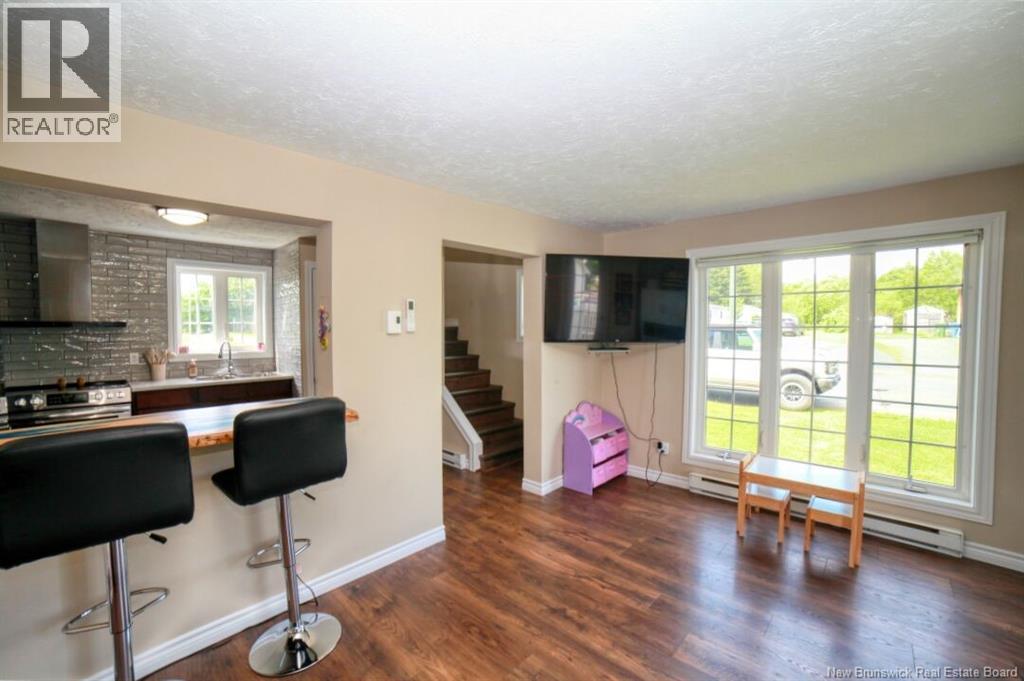 250 Raymond Property Photo 7