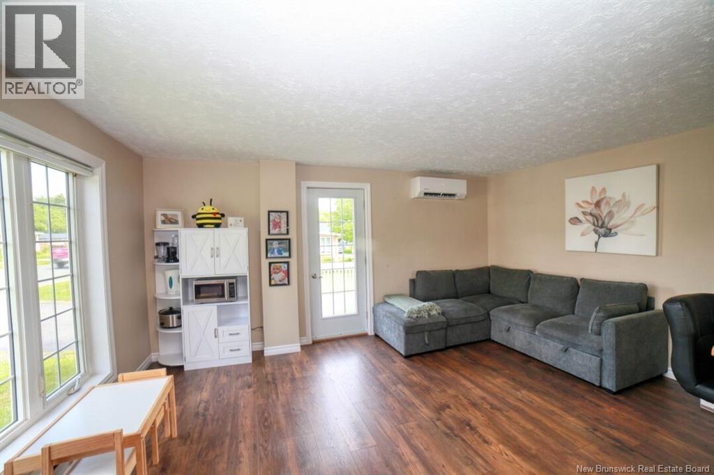 250 Raymond Property Photo 8