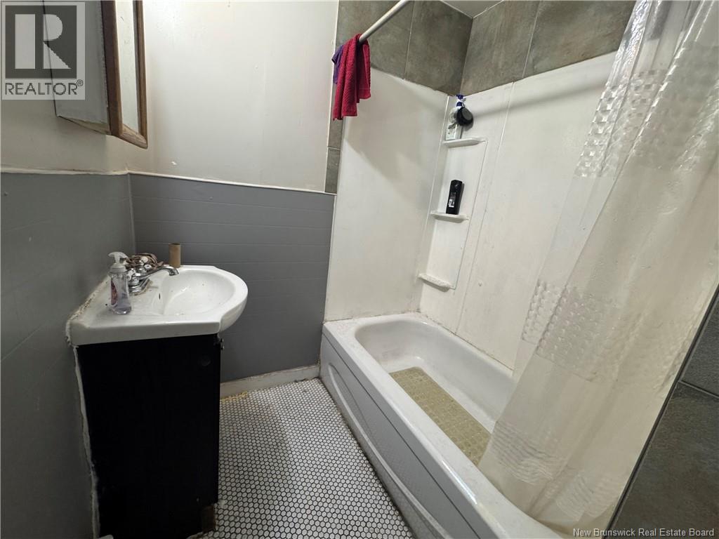 325 Main Street Property Photo 5