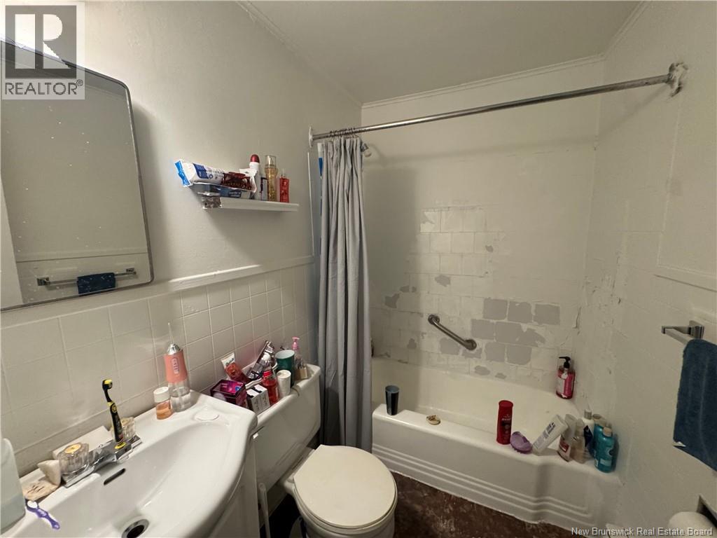 325 Main Street Property Photo 13
