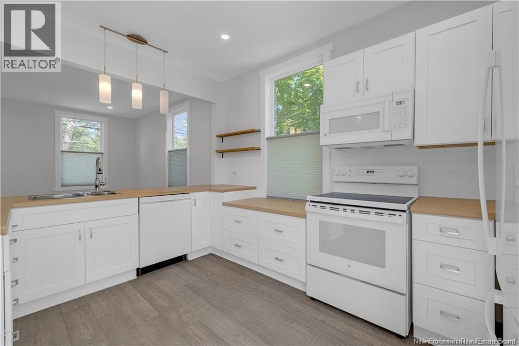 60-62 Queensway Property Photo 12
