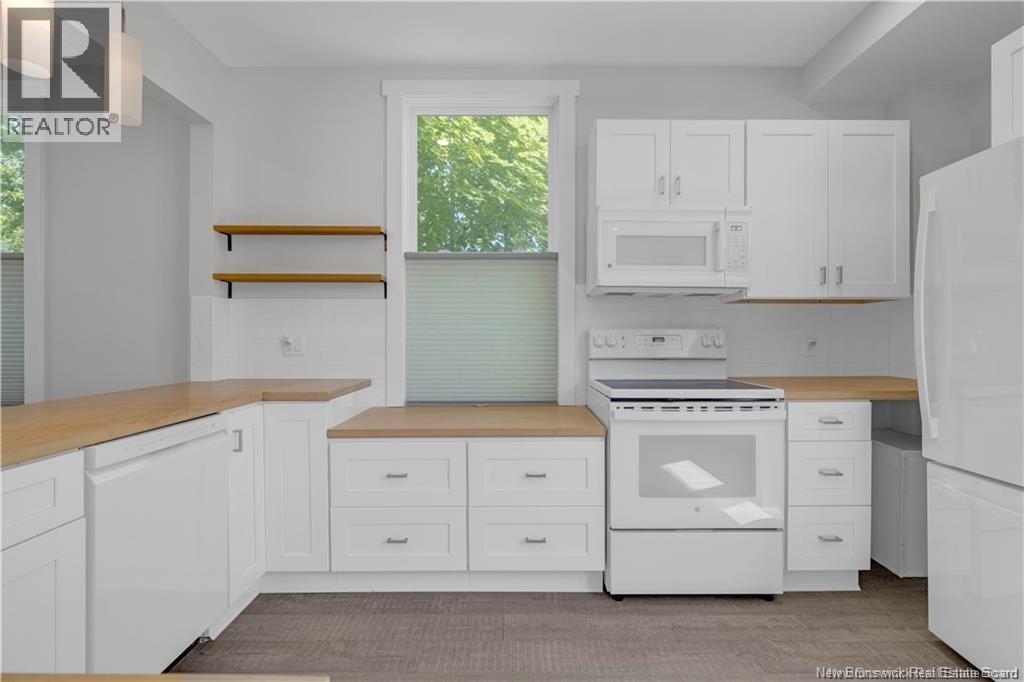 60-62 Queensway Property Photo 13