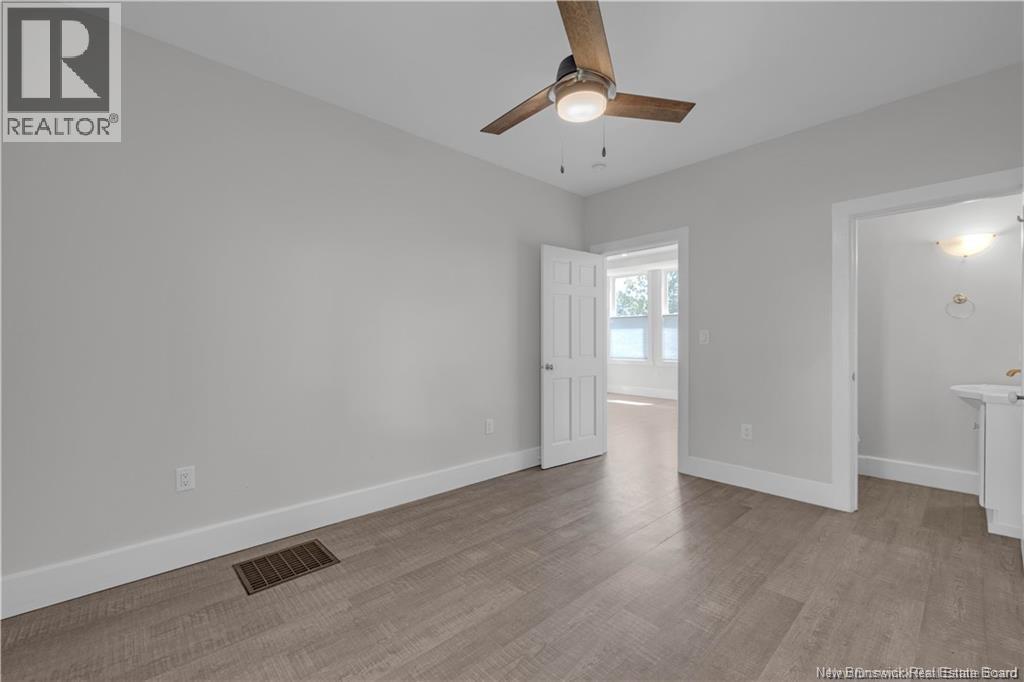 60-62 Queensway Property Photo 17