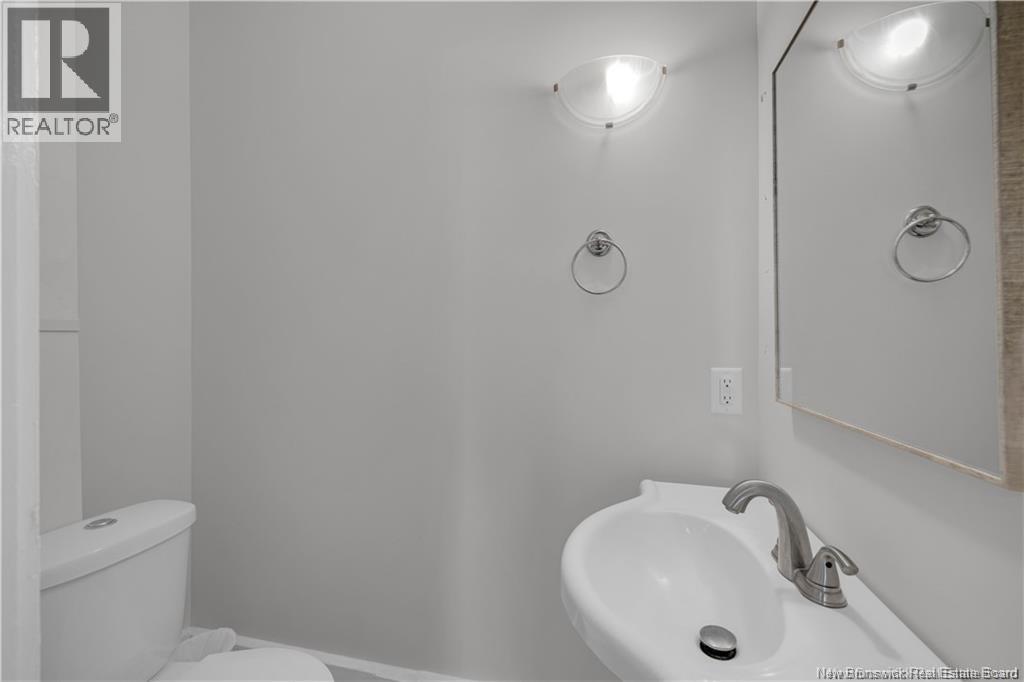 60-62 Queensway Property Photo 18