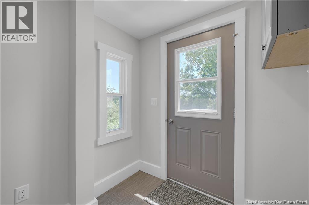 60-62 Queensway Property Photo 19