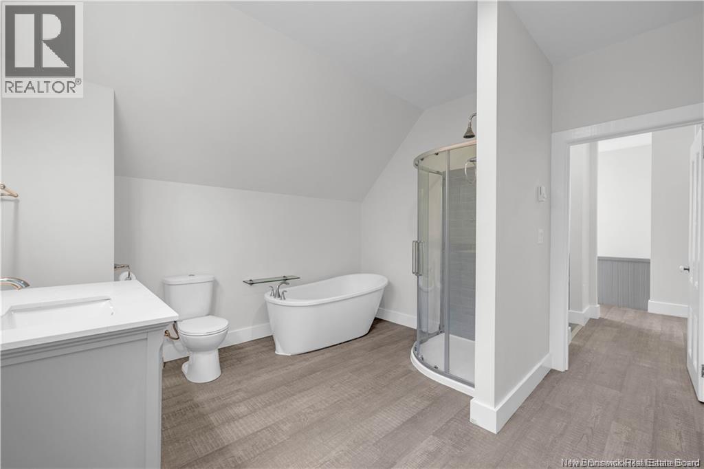 60-62 Queensway Property Photo 22