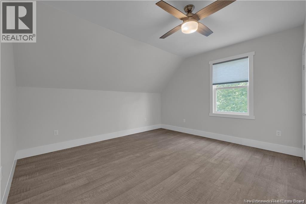 60-62 Queensway Property Photo 24