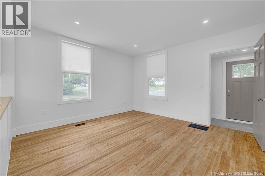 60-62 Queensway Property Photo 31