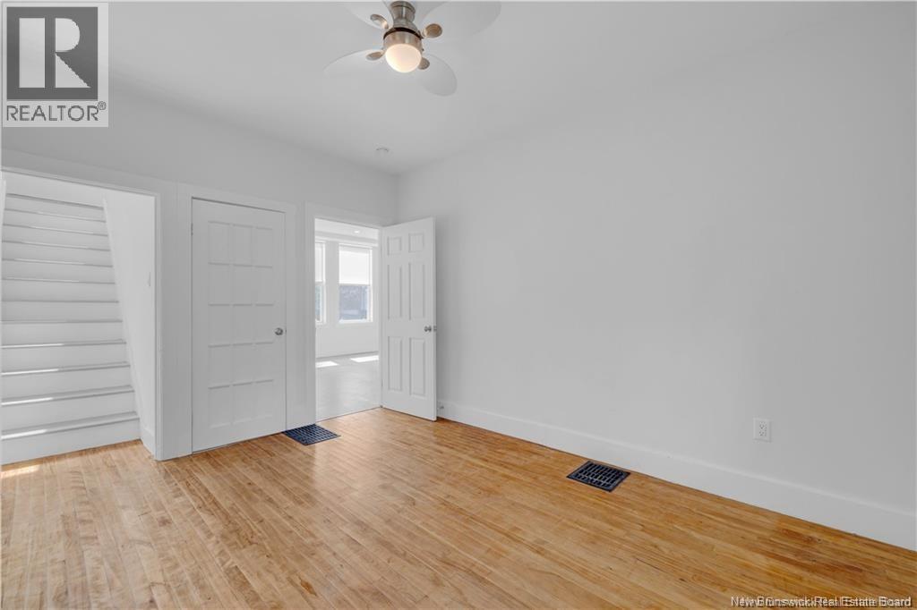60-62 Queensway Property Photo 36