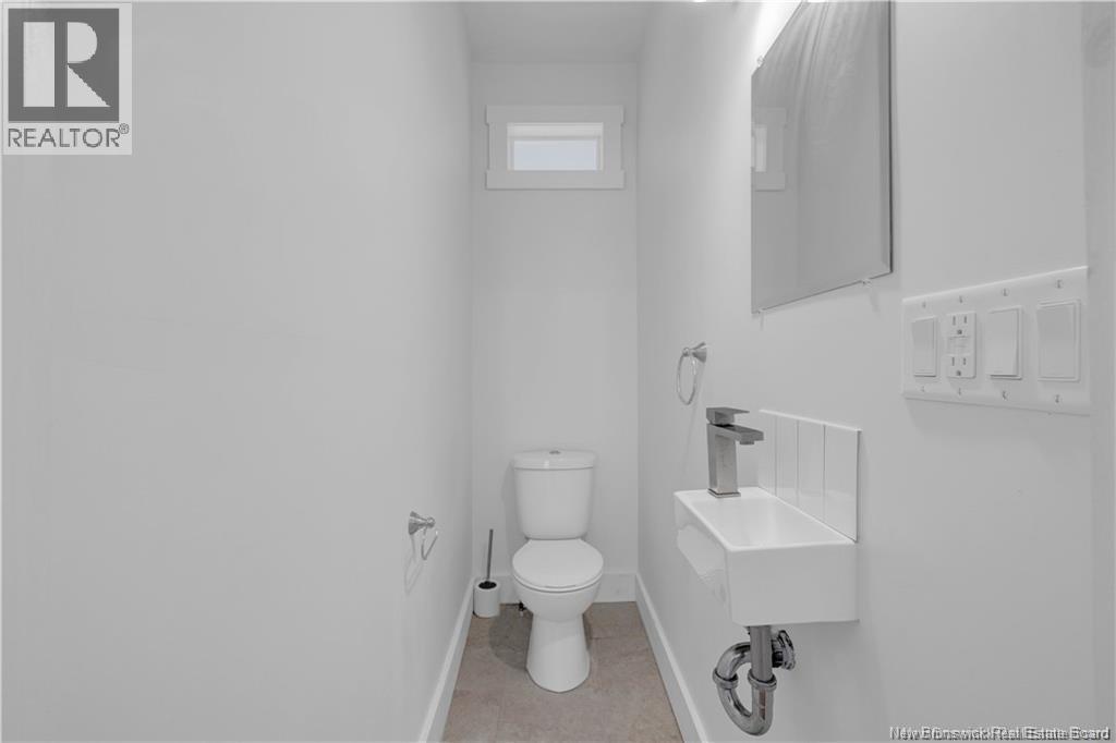 60-62 Queensway Property Photo 37