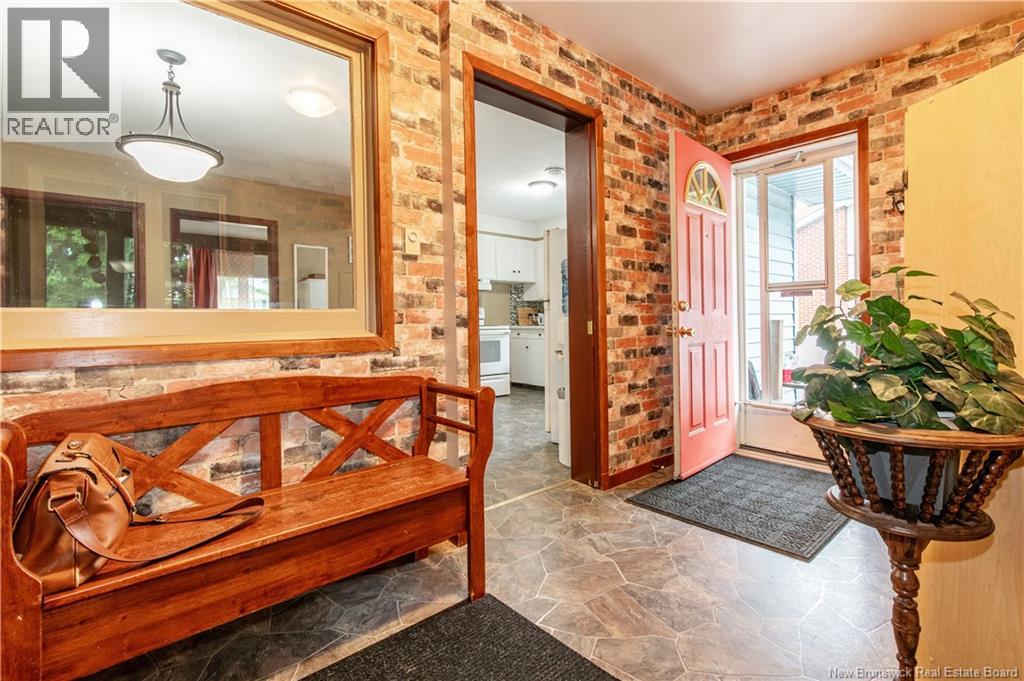 114 Bessborough Property Photo 6