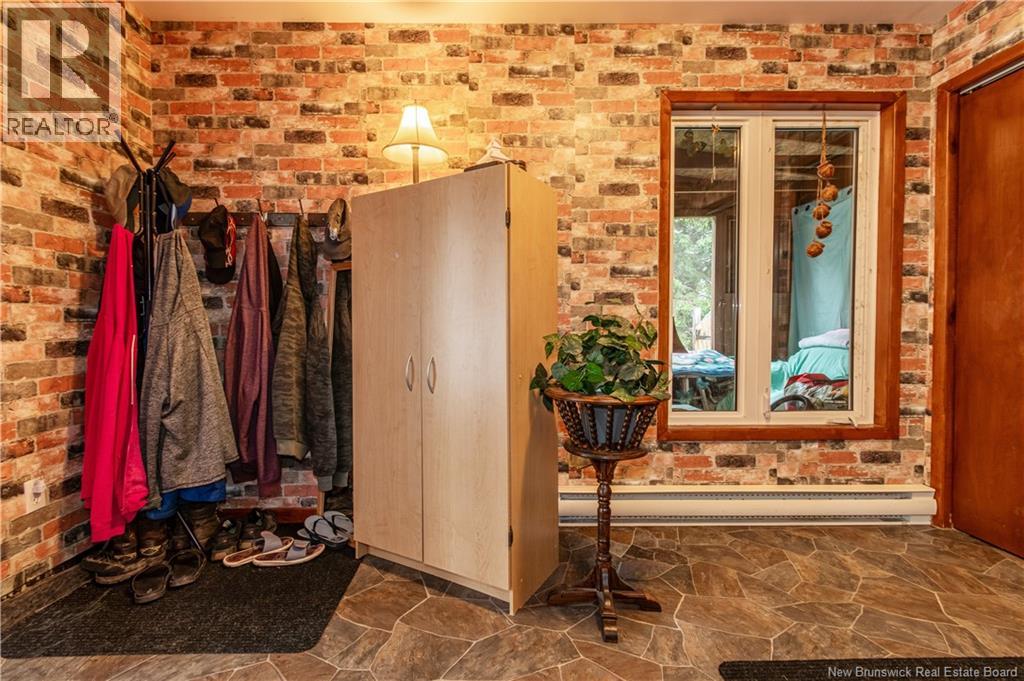114 Bessborough Property Photo 7