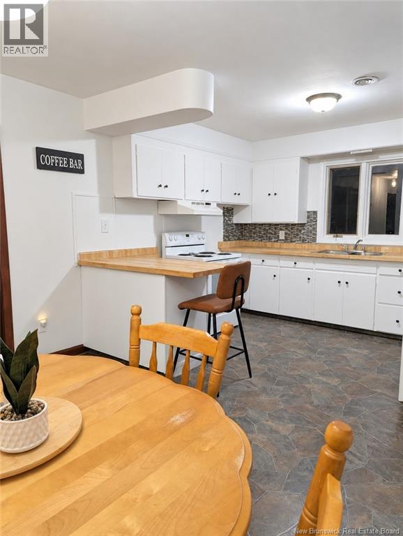 114 Bessborough Property Photo 12