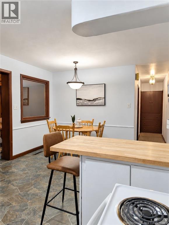 114 Bessborough Property Photo 13