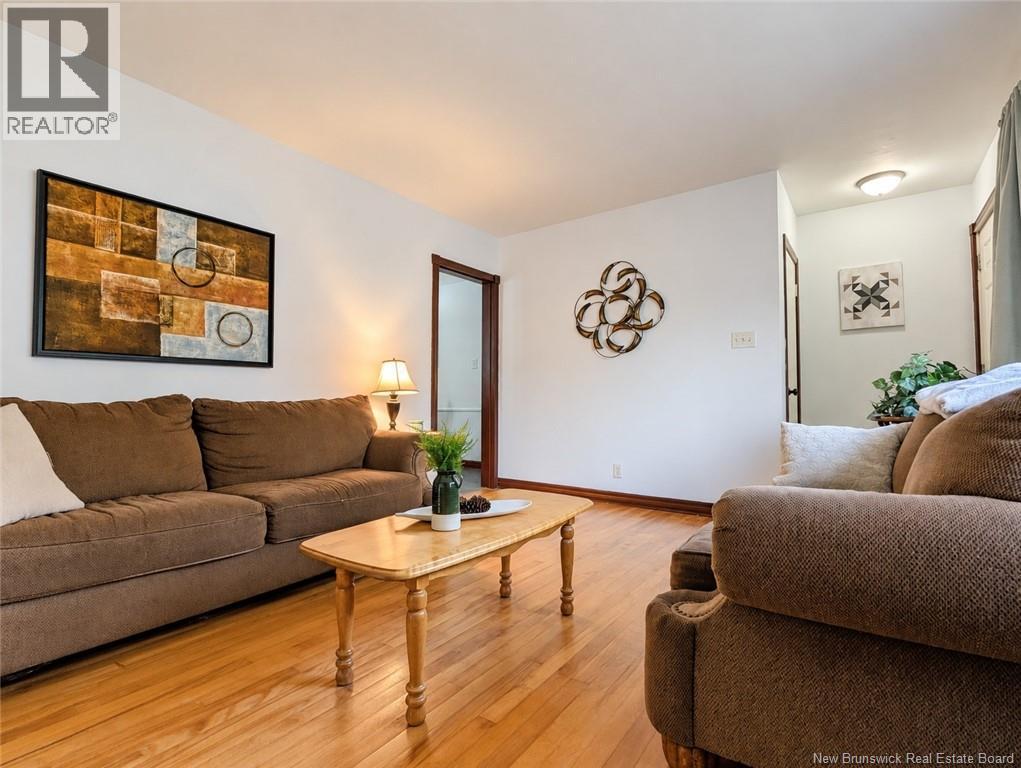 114 Bessborough Property Photo 14