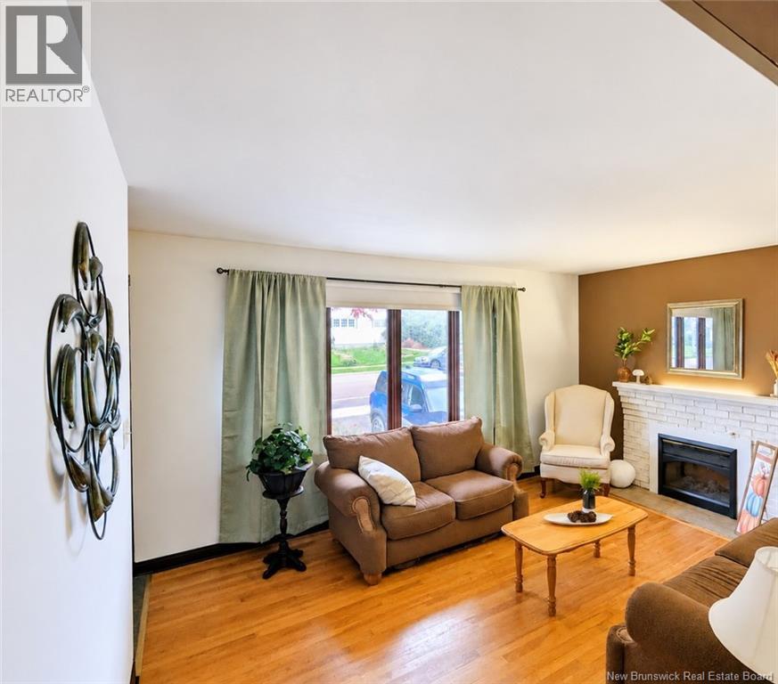 114 Bessborough Property Photo 15