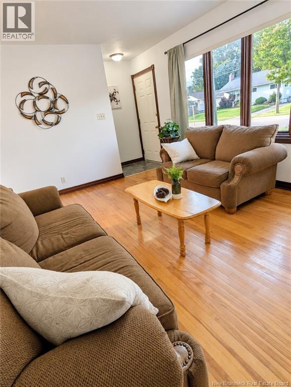 114 Bessborough Property Photo 17