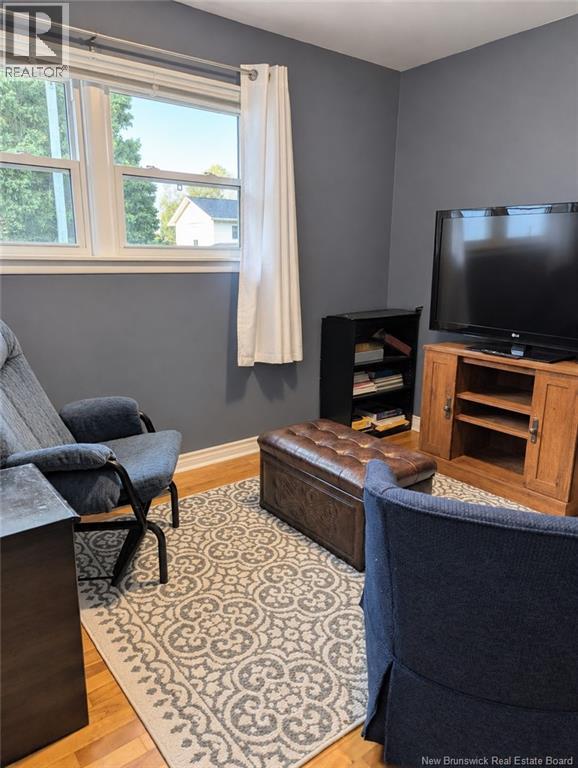 114 Bessborough Property Photo 22