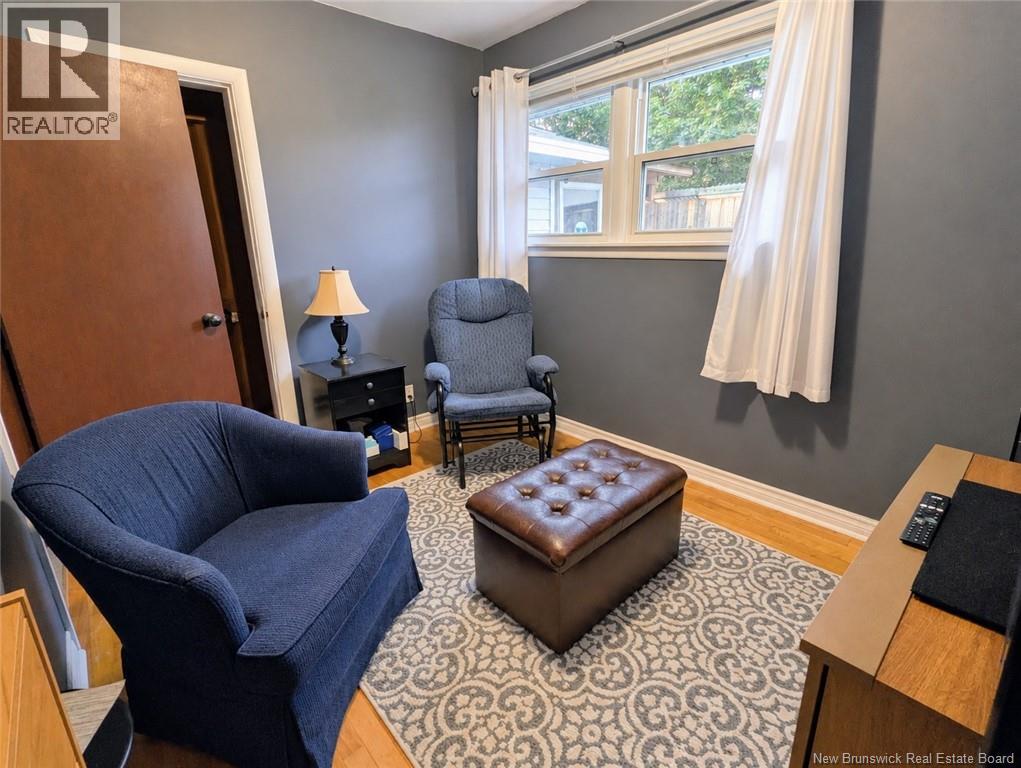 114 Bessborough Property Photo 23