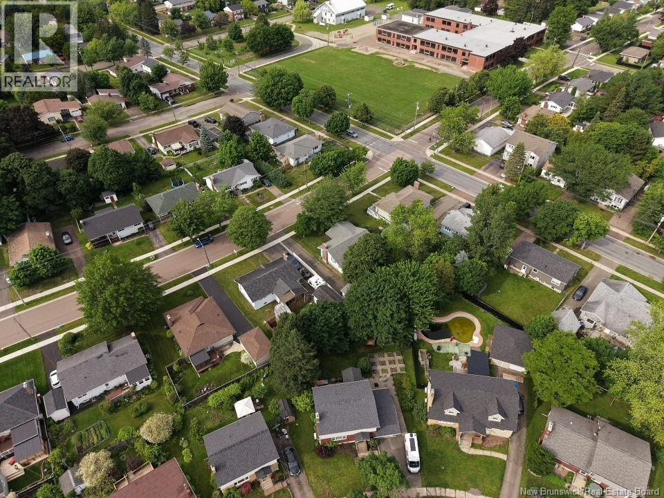 114 Bessborough Property Photo 36