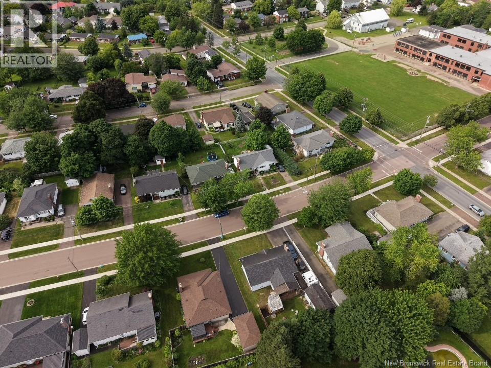 114 Bessborough Property Photo 37