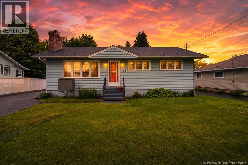 114 Bessborough Property Photo 39